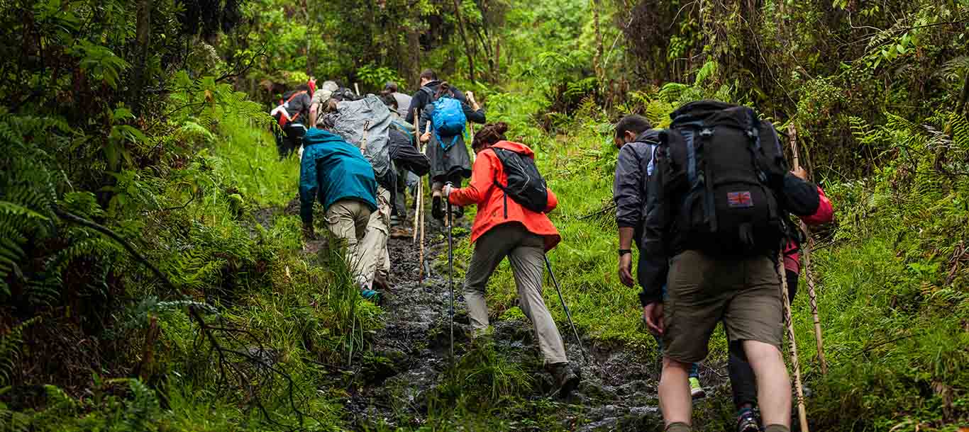 TREKKING_destination_in_HIMACHAL_CONNECTINGTRAVELLER